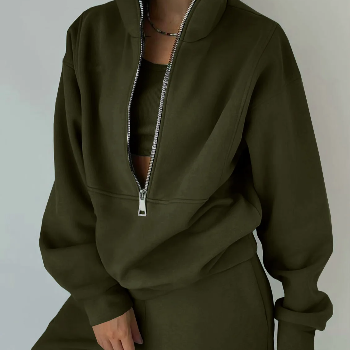 Women's Casual Tracksuit Set – Warm Two-Piece Zipper Outfit for Autumn and Winter, Loose Fit Sportwear