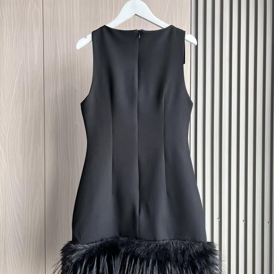 Women's Sexy Feather Embellished Mini Dress – Sleeveless Crew Neck Straight Sundress