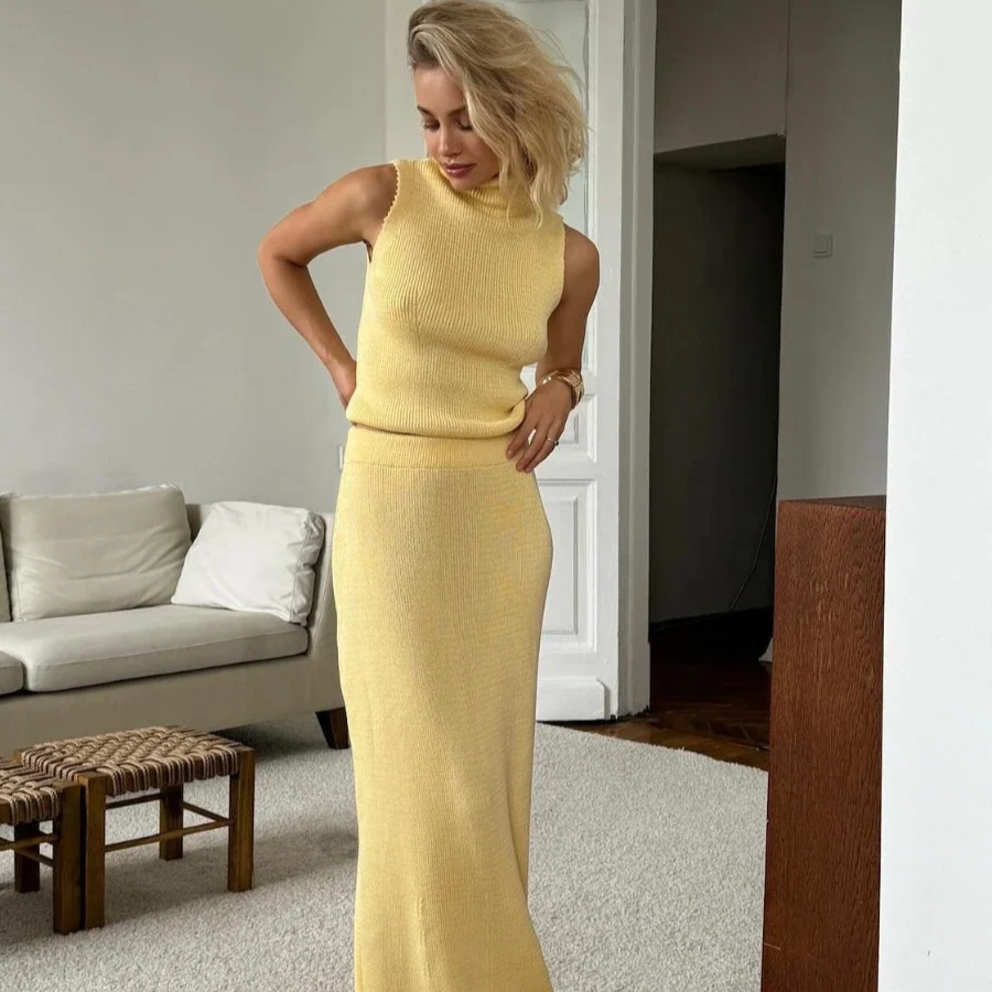 Women's 2-Piece Knitted Vest and Long Skirt Set – Sleeveless Turtleneck Top with Floor-Length Skirt, Solid Color Office Lady Style