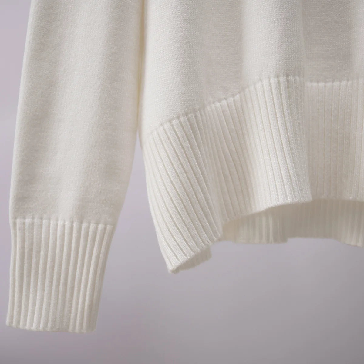Women's Oversized Turtleneck Sweater – Solid Knit Pullover with Loose Fit and Full Sleeves for Autumn and Winter