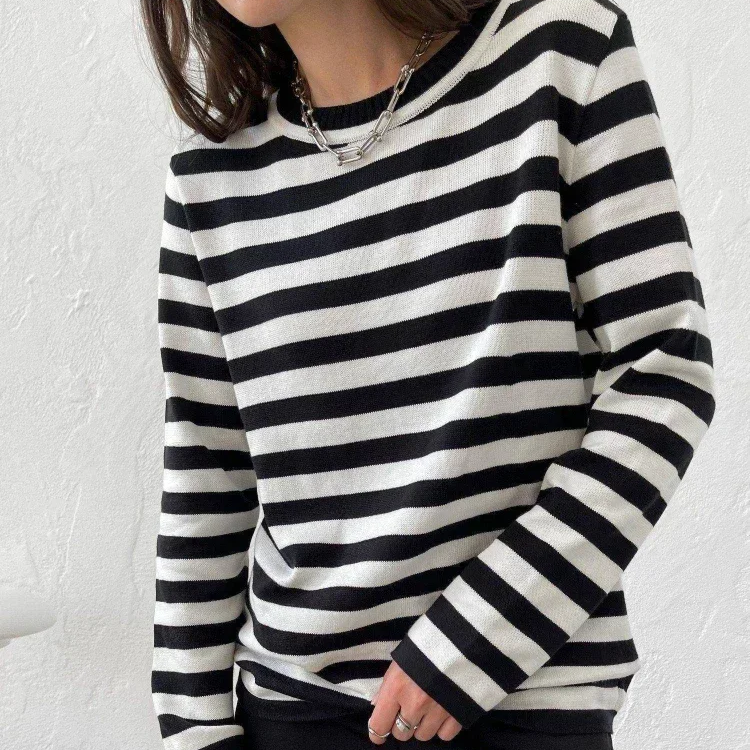Women's Knitted Striped Sweater – Loose Fit Warm Thick Pullover with Long Sleeves for Autumn and Winter