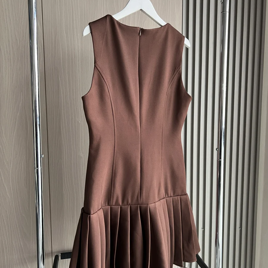 Brown Sleeveless 3D Cutout Mini Dress with Pleated Skirt and Round Neck