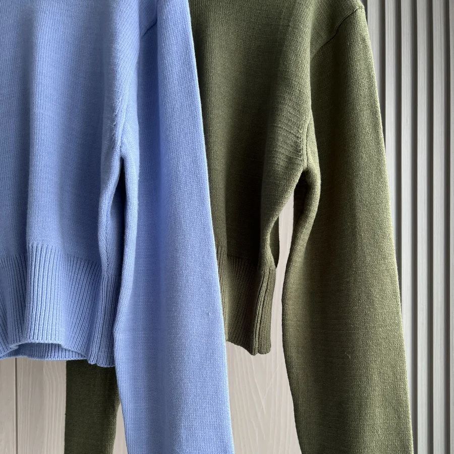 Women’s Ultra-Wide Ribbed Hem Knit Cardigan – Casual Round Neck Sweater with Loose Sleeves