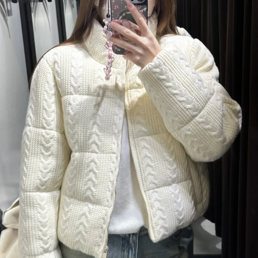 White Turtleneck Thick Knit Cotton Jacket – Elegant Wide-Waisted Puffer Coat