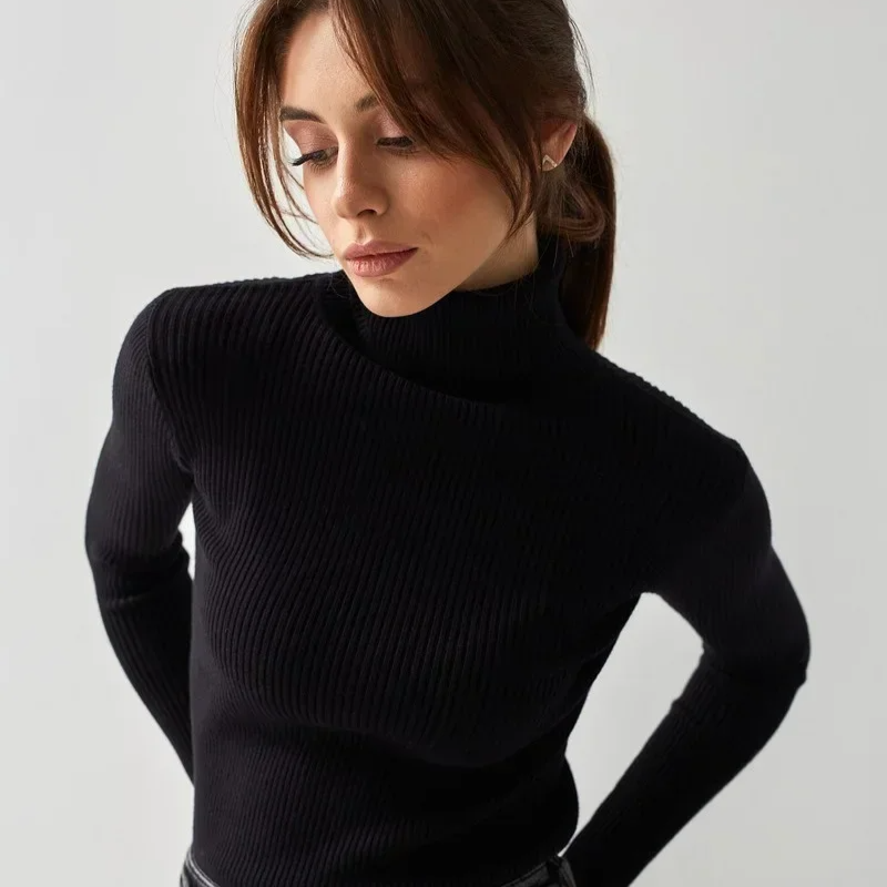 Slim Fit Turtleneck Pullover Sweater for Women – Soft Warm Knit Jumper for Autumn and Winter