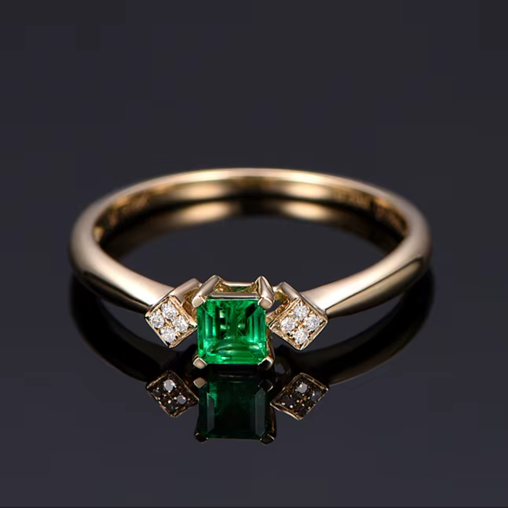 18K Yellow Gold Emerald Green Gemstone Ring for Women – Romantic Diamond-Accented Fine Jewelry for Engagement, Wedding, or Party