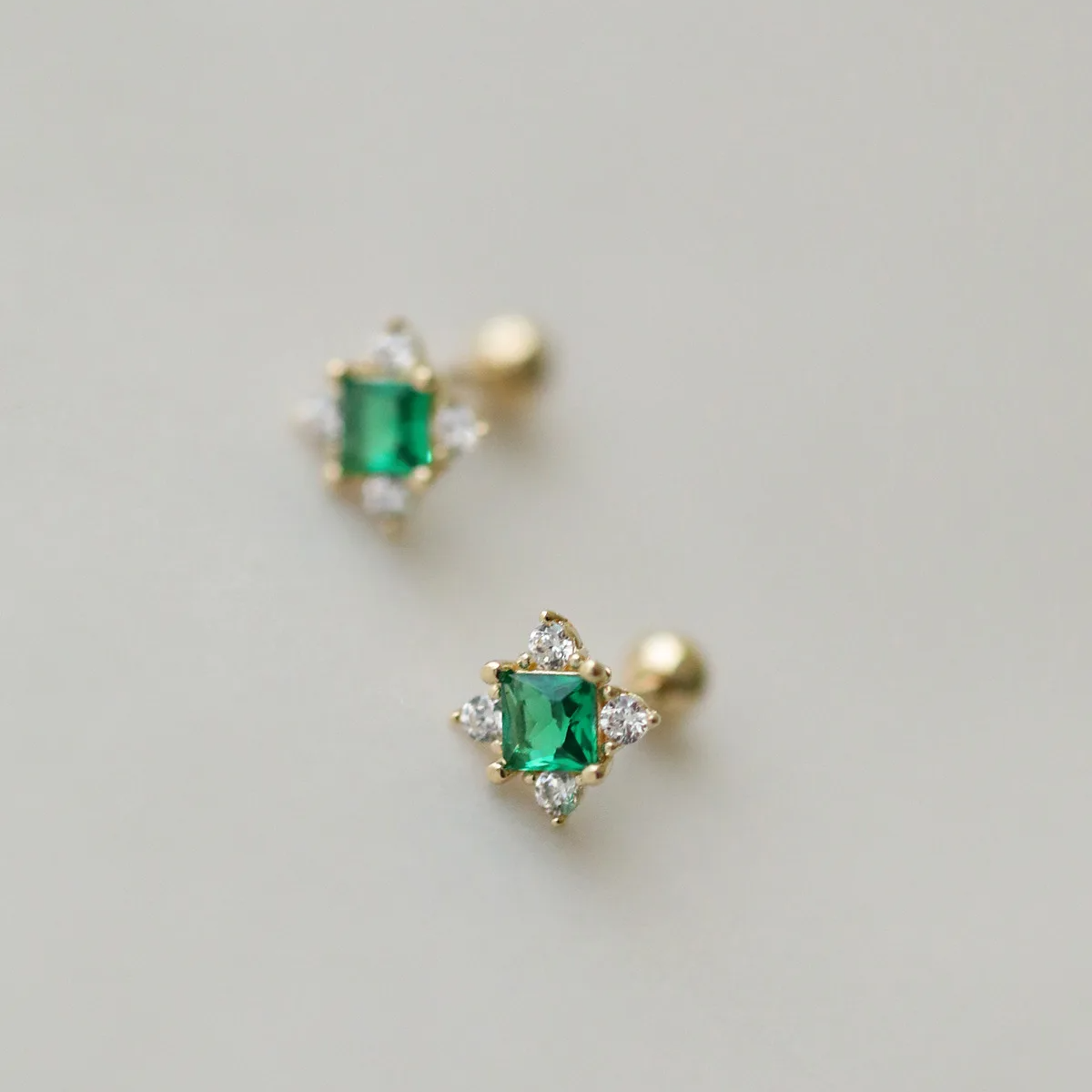 925 Sterling Silver 14K Gold-Plated Green Zircon Geometric Stud Earrings for Women – Classic Engagement Jewelry
