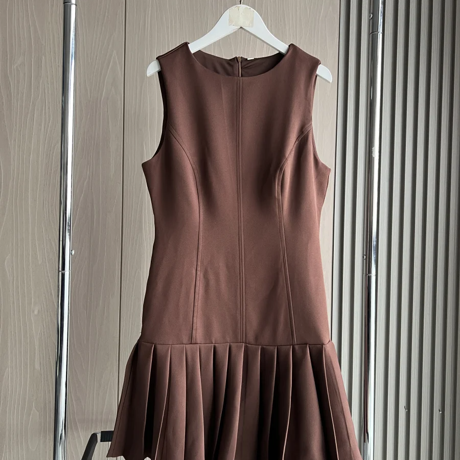 Brown Sleeveless 3D Cutout Mini Dress with Pleated Skirt and Round Neck