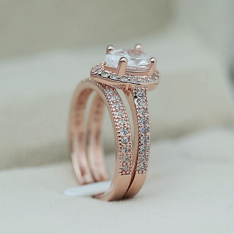18K Rose Gold Two-Piece Princess Cut Diamond Ring Set for Women – Elegant Bridal Jewelry
