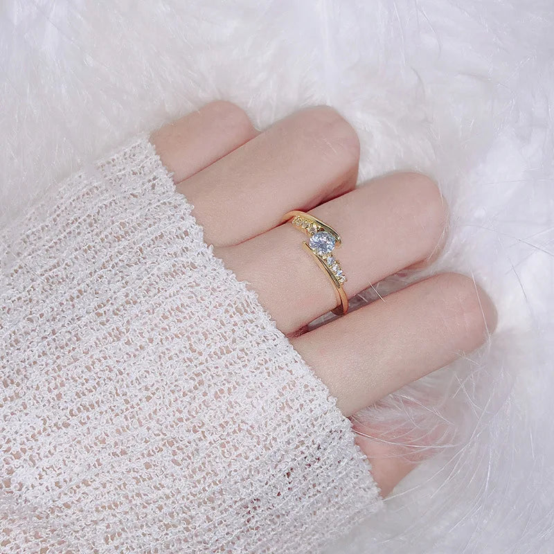 14K Yellow Gold Diamond Wedding Band Ring for Women – Elegant Fine Jewelry for Engagement and Special Occasions