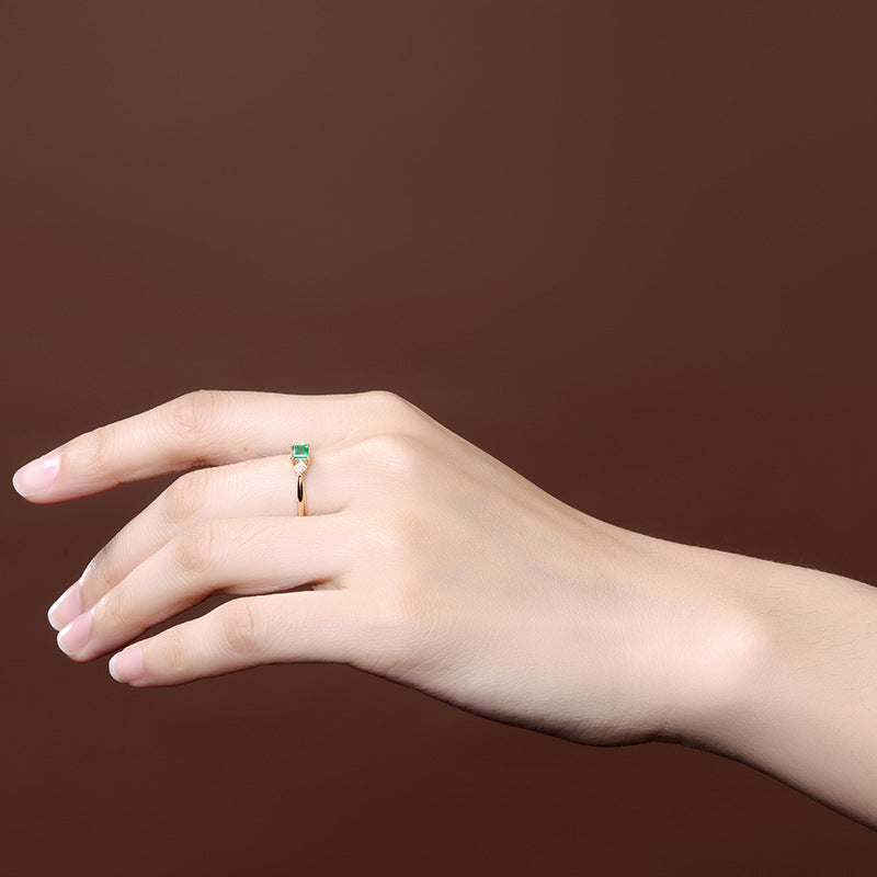 18K Yellow Gold Emerald Green Gemstone Ring for Women – Romantic Diamond-Accented Fine Jewelry for Engagement, Wedding, or Party