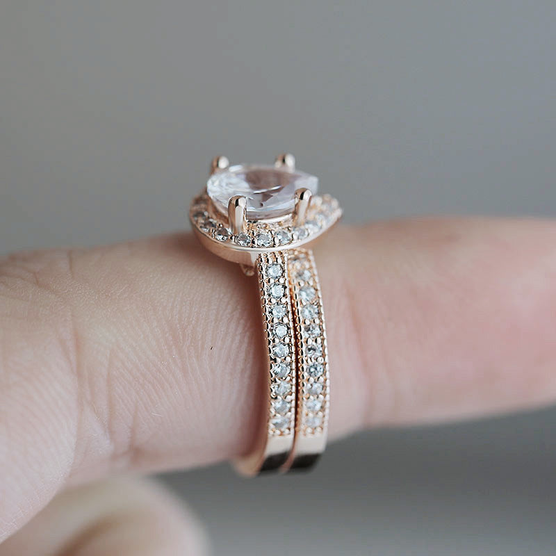 18K Rose Gold Two-Piece Princess Cut Diamond Ring Set for Women – Elegant Bridal Jewelry