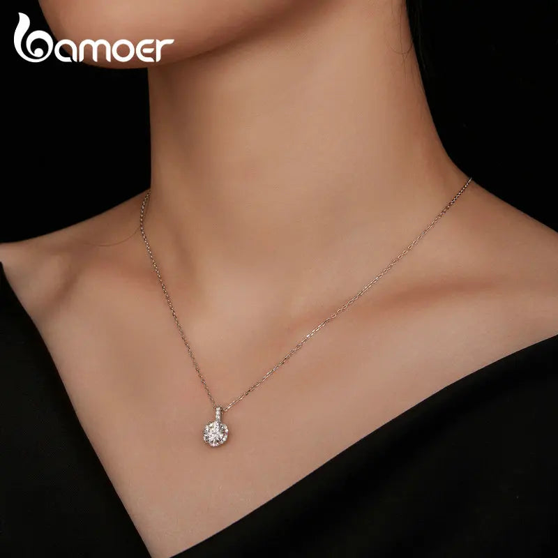 1 Carat Round Brilliant Moissanite Pendant Necklace – 925 Sterling Silver Floral Cut, 45cm Link Chain