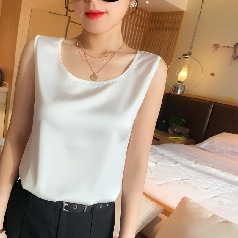 Women's Silk-Look Short Sleeve Tee – Loose Fit Acetate Camisole-Style Top for Elegant Summer Casual Outfits