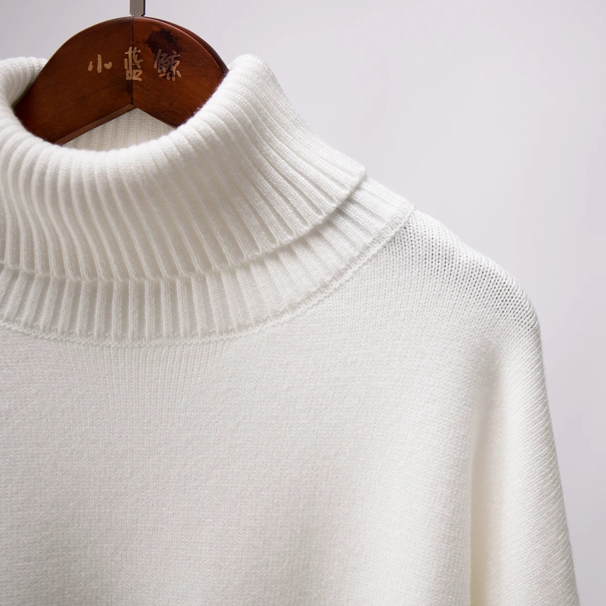 Women's Oversized Turtleneck Sweater – Thick Knit Casual Pullover for Autumn Winter