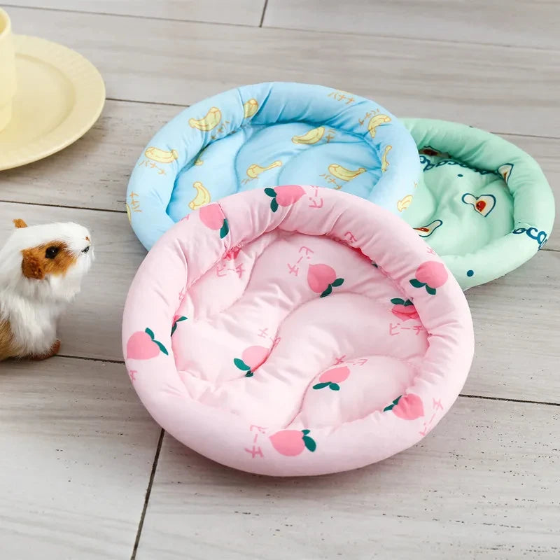 Circular Hamster Bed – Soft Sleep Mat Cushion for Small Animals like Guinea Pigs, Chinchillas, Hedgehogs & Rats