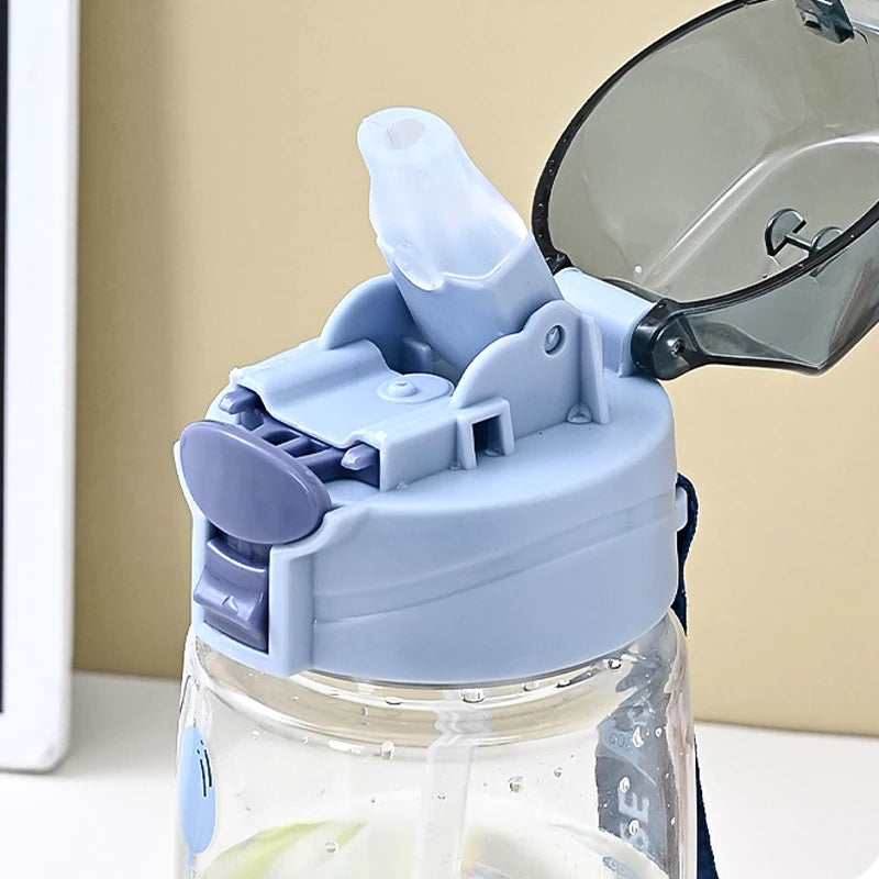 550ml Spill-Proof Cartoon Sippy Cup with Straw and Lid – Portable Drinking Bottle for Toddlers and Kids
