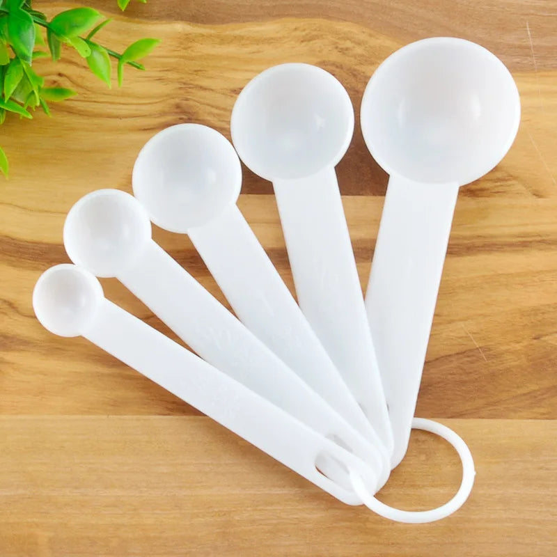 5-Piece Kitchen Measuring Spoon Set – Plastic Measuring Scoops with Scale for Baking, Coffee, Sugar, and Cooking