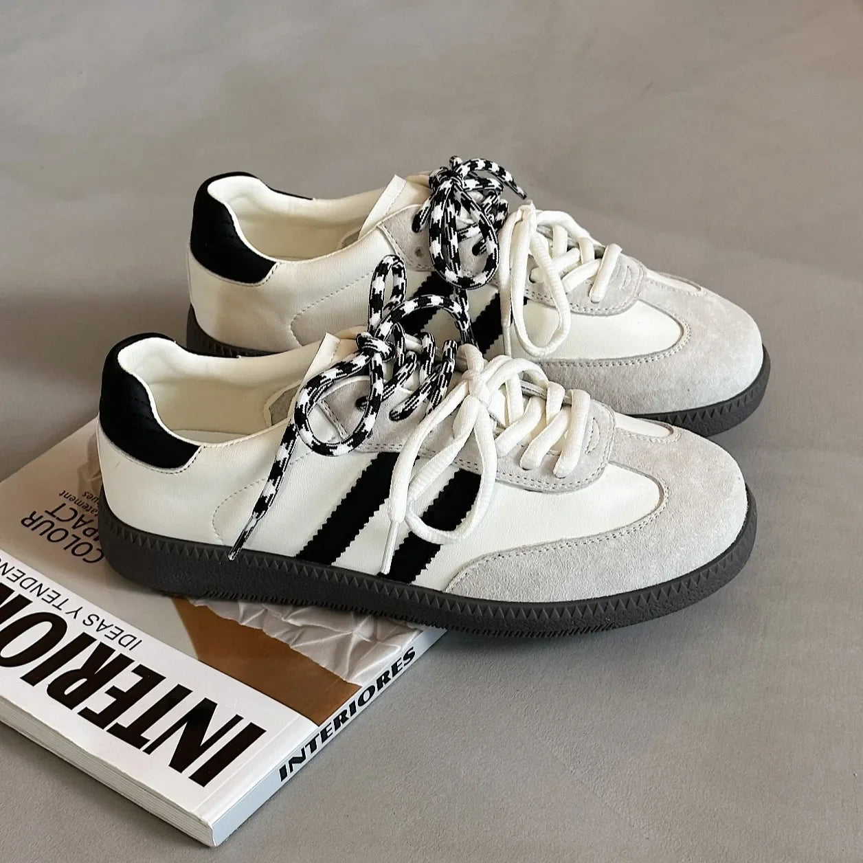 Women’s Mesh Lace-Up Sneakers – Casual Flat Vulcanized Shoes, Breathable PU Walking Loafers for Gym & Daily Wear, White Patchwork Style