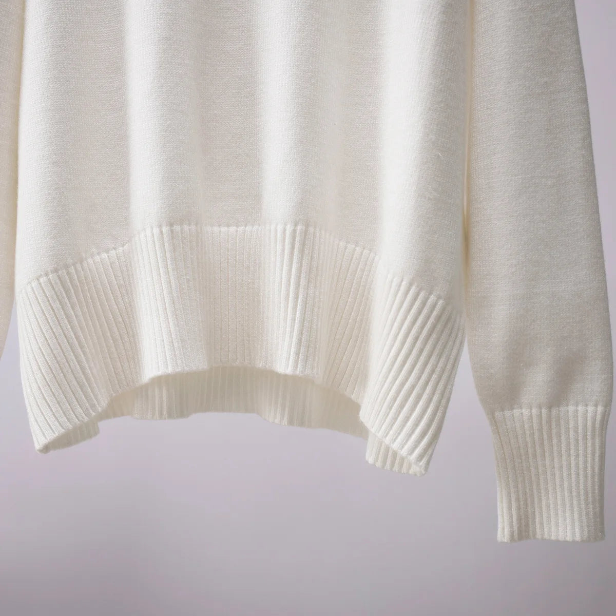 Women's Oversized Turtleneck Sweater – Solid Knit Pullover with Loose Fit and Full Sleeves for Autumn and Winter