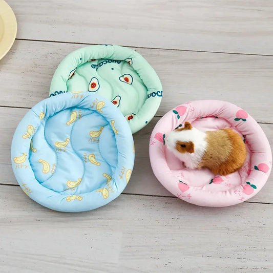 Circular Hamster Bed – Soft Sleep Mat Cushion for Small Animals like Guinea Pigs, Chinchillas, Hedgehogs & Rats