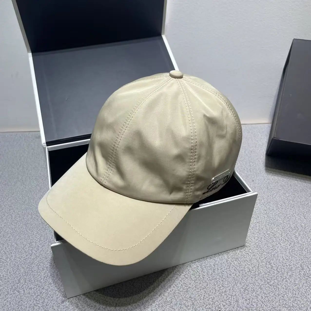 Unisex Embroidered Letter Baseball Cap – Adjustable Cotton Sun Hat with Inverted Iron Logo for Travel and Casual Wear
