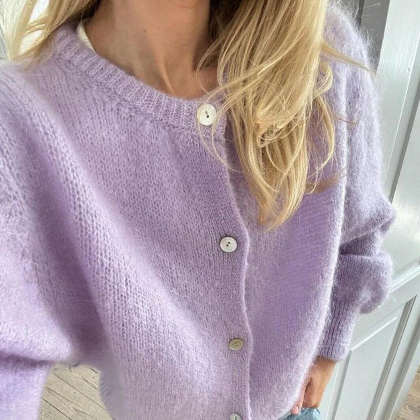 Women's Y2K Button-Up Knit Cardigan – Soft Long Sleeve Streetwear Sweater Top for Autumn and Winter