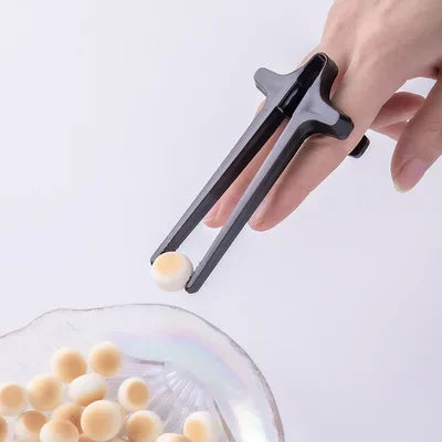 Clean Finger Chopsticks – No-Mess Snack Helper for Gamers, Office, and Kitchen Use