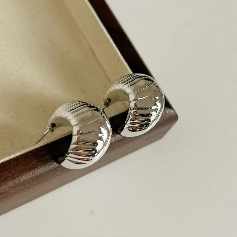 C-Shaped Irregular Stud Earrings – Trendy Geometric Jewelry for Women and Girls