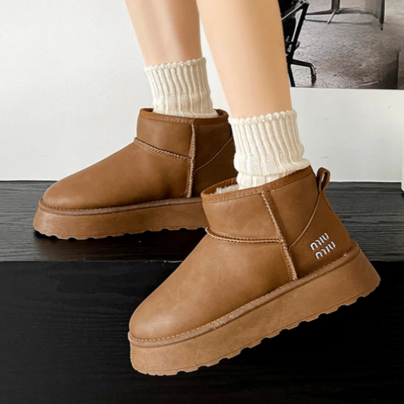 Women's Winter Slip-On Snow Boots – Warm Fleece-Lined PU Ankle Boots with Platform Sole and Mid Heel
