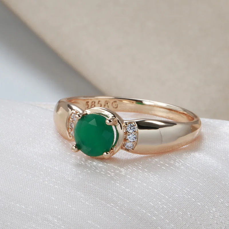 18K Yellow Gold Ring with 1 Carat Natural Emerald and Diamond Accents – Elegant Women's Cocktail Ring