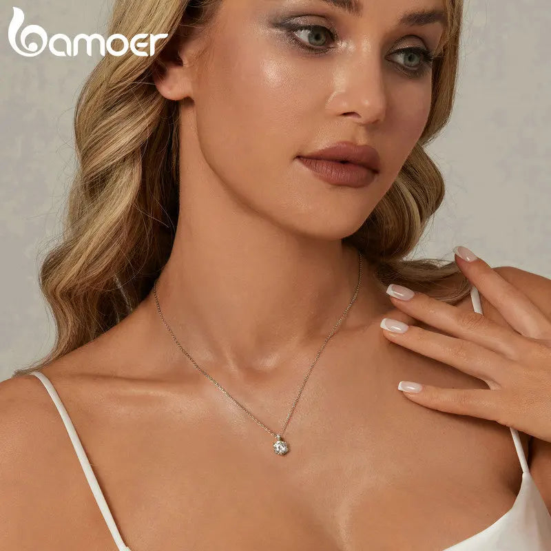 1 Carat Moissanite Heart Pendant Necklace for Women – 925 Sterling Silver, D Color VVS1 Lab-Grown Diamond, Elegant Jewelry for Wedding & Engagement