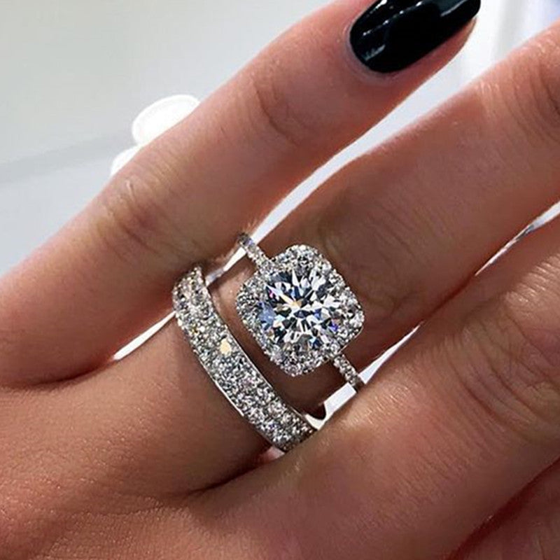18K White Gold Round Diamond and Peridot Ring – Fine Cocktail Jewelry for Women