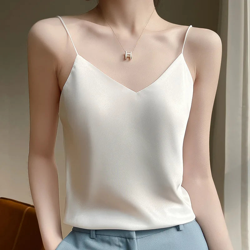 Women's Silky Satin V-Neck Camisole – Lightweight Inner Layer Tank Top for Summer Casual Outfits