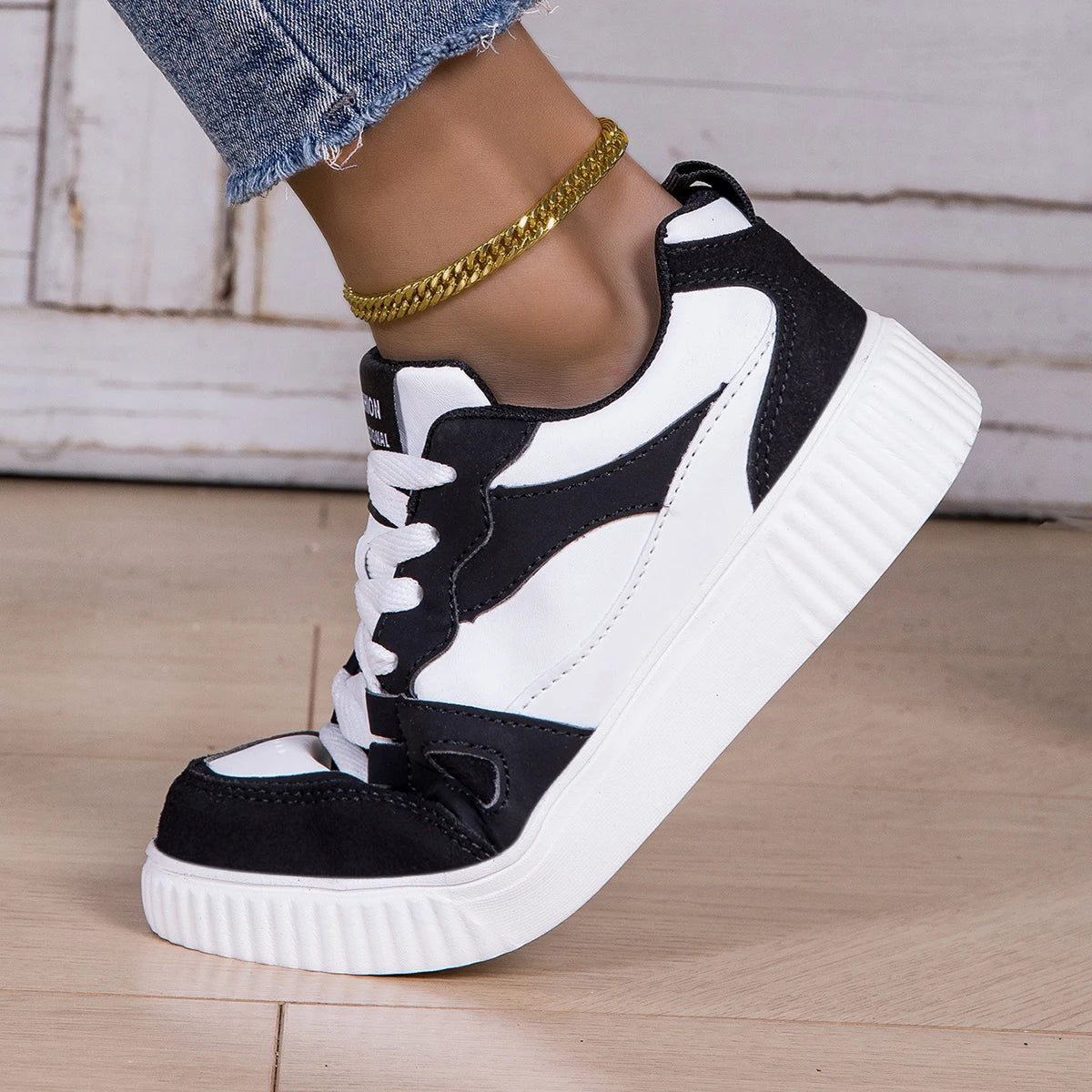 Unisex White & Black Skateboarding Sneakers – Lightweight PU Sports Running Shoes for Outdoor Hard Court Use, Breathable Casual Footwear Size 36–46