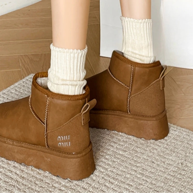 Women's Winter Slip-On Snow Boots – Warm Fleece-Lined PU Ankle Boots with Platform Sole and Mid Heel
