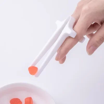 Clean Finger Chopsticks – No-Mess Snack Helper for Gamers, Office, and Kitchen Use