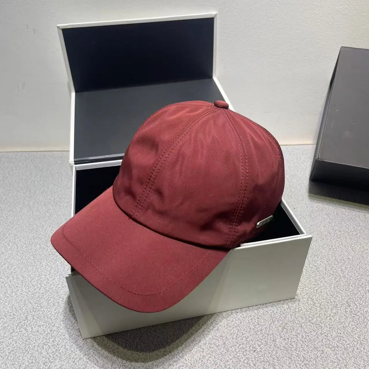 Unisex Embroidered Letter Baseball Cap – Adjustable Cotton Sun Hat with Inverted Iron Logo for Travel and Casual Wear