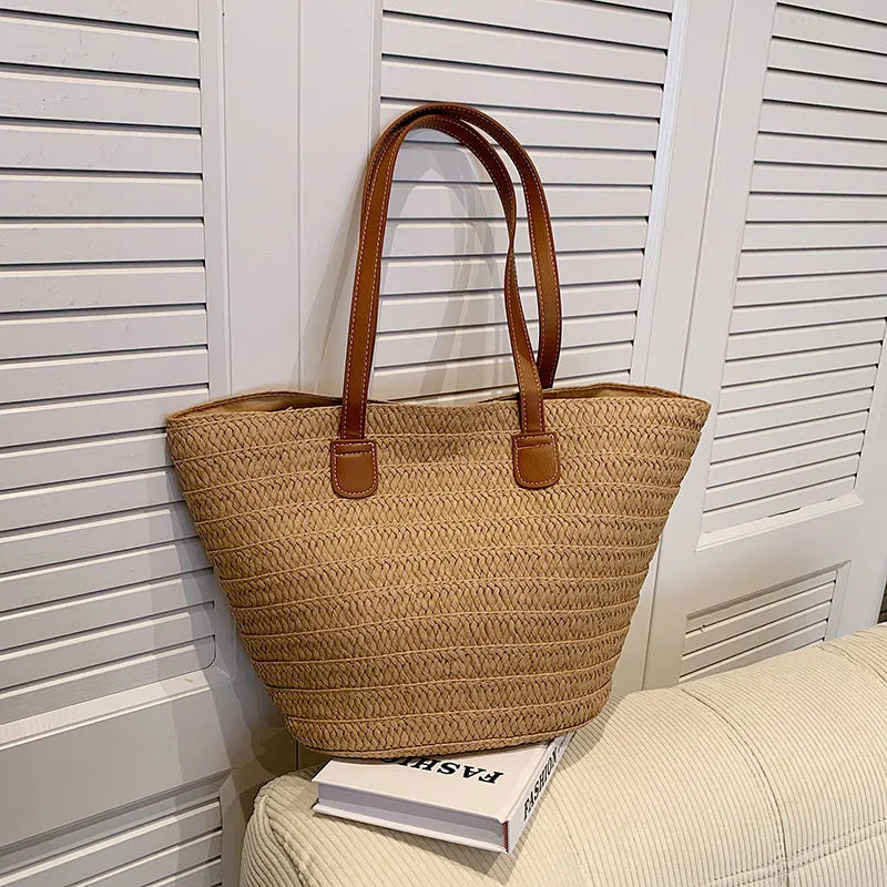 Women's Boho Straw Beach Tote – Large Capacity Woven Shoulder Bag with Zipper Closure