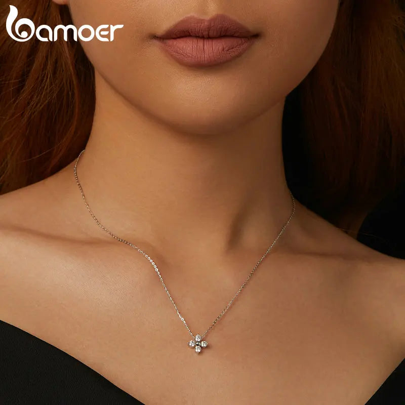 925 Sterling Silver White Gold Plated Moissanite Flower Pendant Necklace – Elegant Jewelry for Women for Wedding, Party or Anniversary