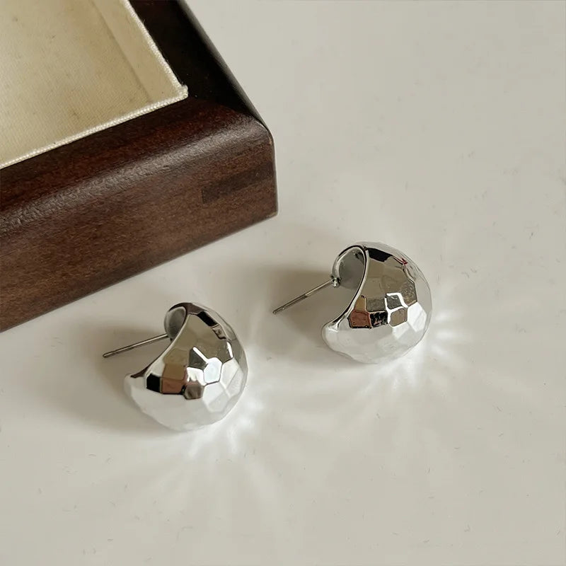 C-Shaped Irregular Stud Earrings – Trendy Geometric Jewelry for Women and Girls