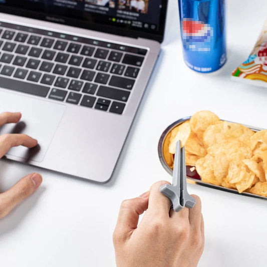 Clean Finger Chopsticks – No-Mess Snack Helper for Gamers, Office, and Kitchen Use