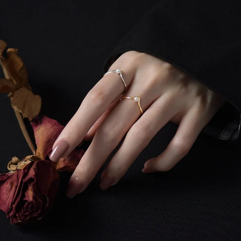 925 Sterling Silver V-Shaped Adjustable Ring for Women – Classic Open Cocktail Ring for Wedding or Everyday Elegance