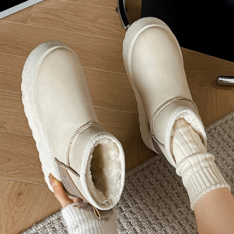 Women's Winter Slip-On Snow Boots – Warm Fleece-Lined PU Ankle Boots with Platform Sole and Mid Heel
