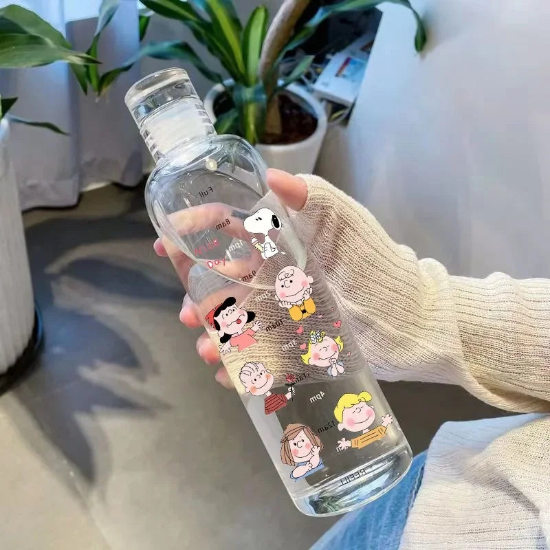 500ml Snoopy Cartoon Water Bottle – Large-Capacity Anime Sports Cup for Kids, Motivational Plastic Drinking Bottle for School and Gifts