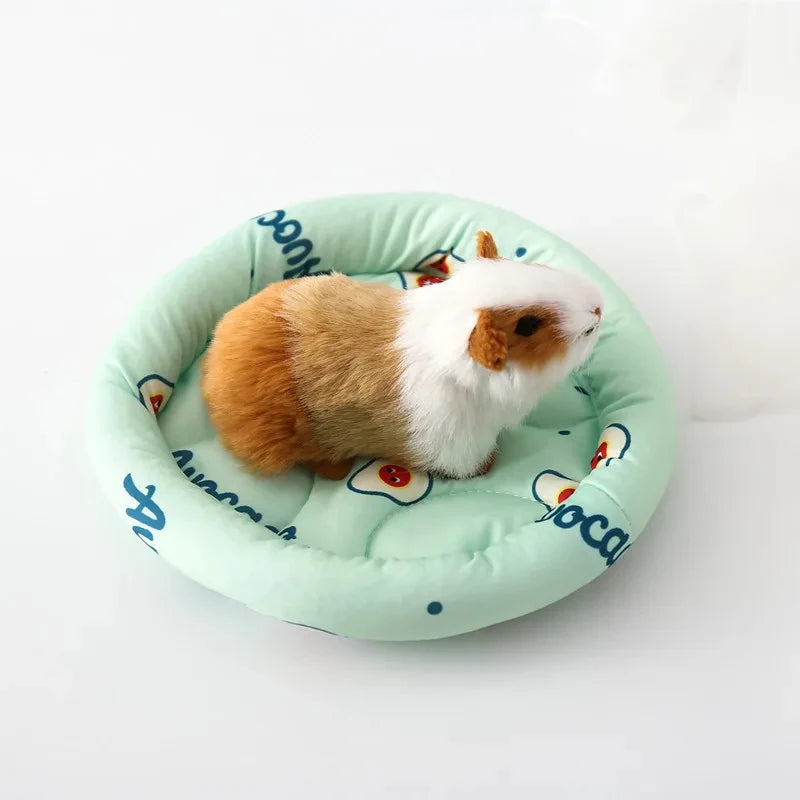 Circular Hamster Bed – Soft Sleep Mat Cushion for Small Animals like Guinea Pigs, Chinchillas, Hedgehogs & Rats