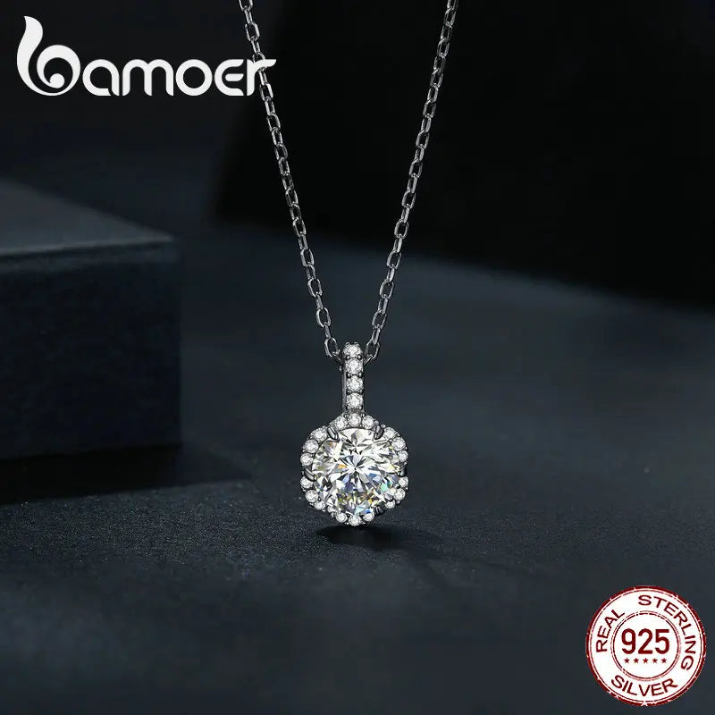 1 Carat Round Brilliant Moissanite Pendant Necklace – 925 Sterling Silver Floral Cut, 45cm Link Chain
