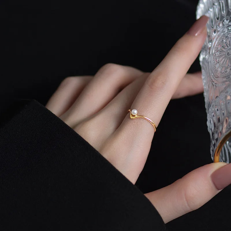 925 Sterling Silver V-Shaped Adjustable Ring for Women – Classic Open Cocktail Ring for Wedding or Everyday Elegance