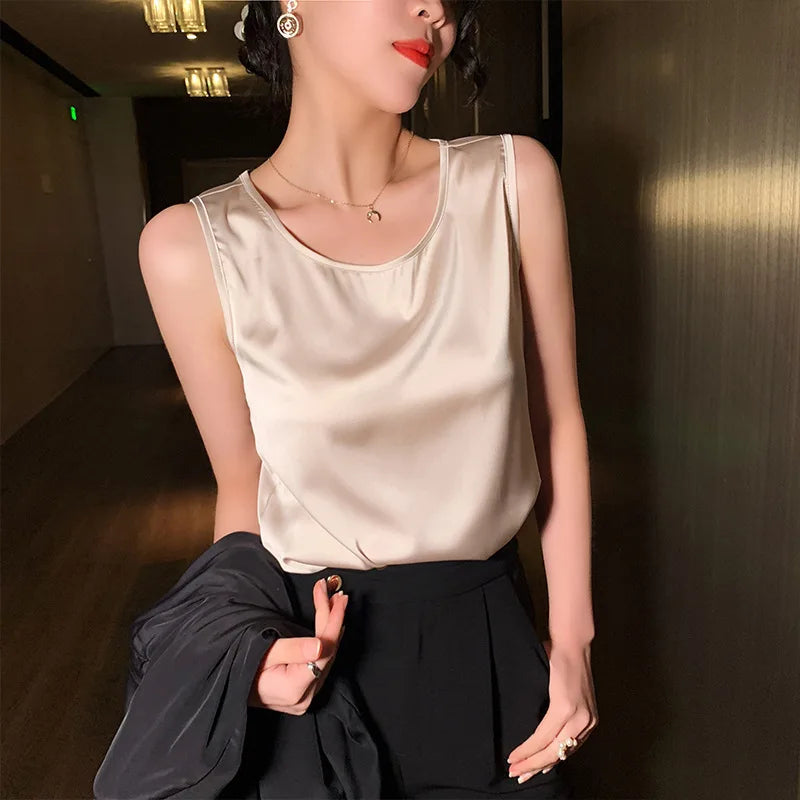 Women's Silk-Look Short Sleeve Tee – Loose Fit Acetate Camisole-Style Top for Elegant Summer Casual Outfits