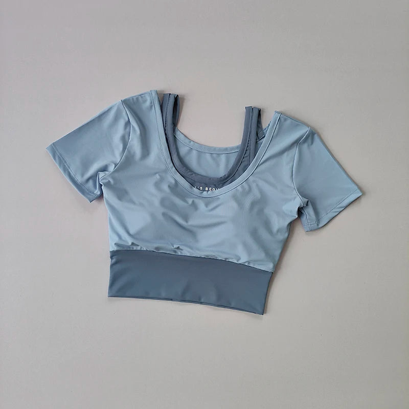 Two-Piece Yoga T-Shirt – Short Sleeve Slim Fit Sports Top with Built-In Bra
